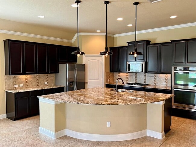 Building Photo - 8712 Vantage Point Dr