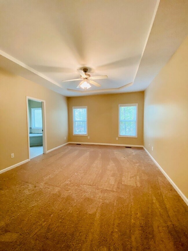 Building Photo - 172 Lakeforest Trail