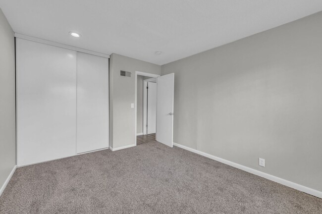 Floorplan - 4723-4725 MERCIER