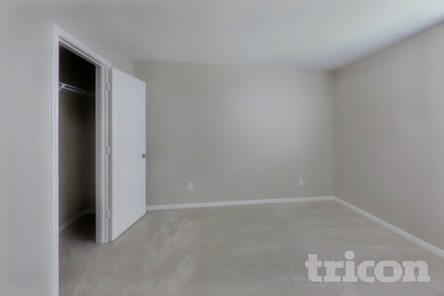 Building Photo - 692 Totem Trail Dr