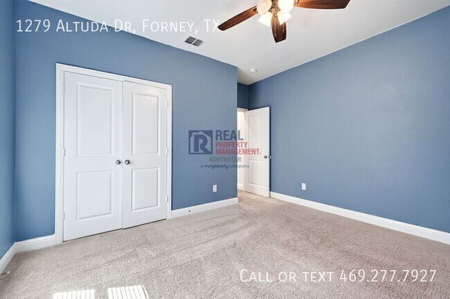 Building Photo - 1279 Altuda Dr