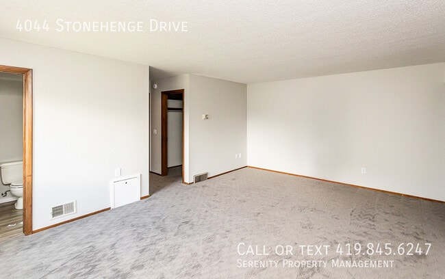 Building Photo - 4044 Stonehenge Dr