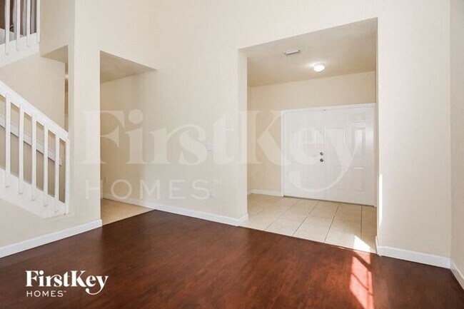 Building Photo - 15464 SW 18th Ln