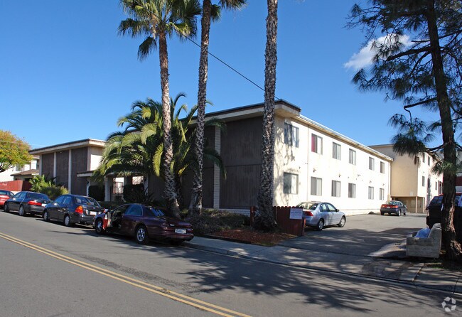 4841 Jessie Ave - Hallmark Apartments