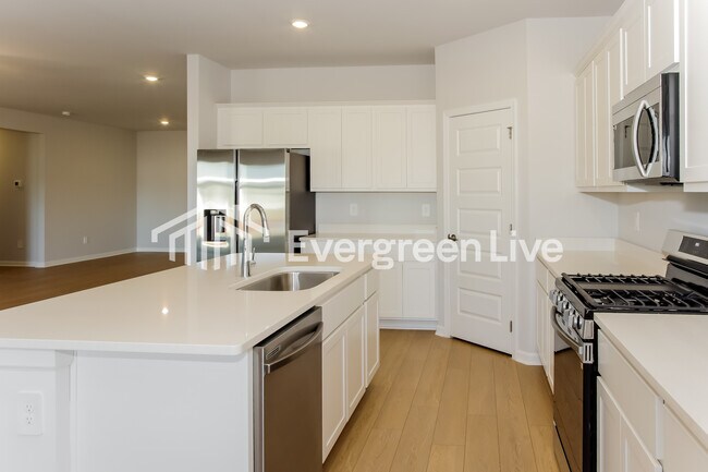 Building Photo - 101 Ashby Pond Dr