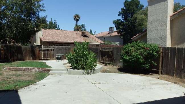 Building Photo - 7808 Walnut Grove Ct