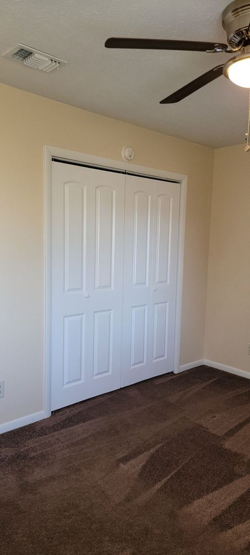 Building Photo - Charming 3Bed/2Ba Home, Conveniently Located in Lynn Haven! *1/2 OFF Security Deposit for Active-...