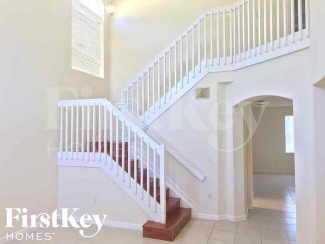 Building Photo - 11912 SW 126th Ln