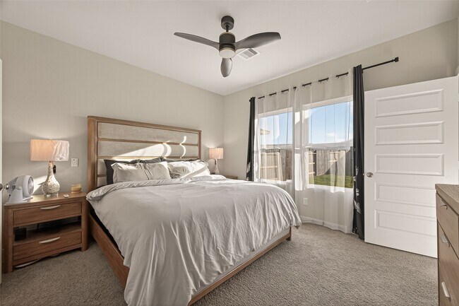 Building Photo - 5516 Madden Ln