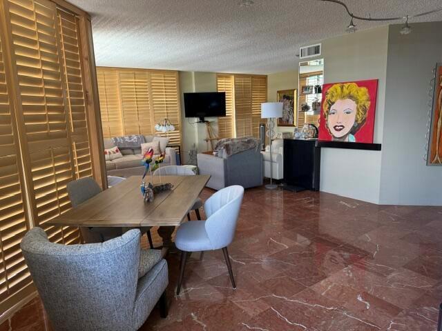 Building Photo - 20185 E Country Club Dr