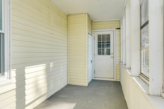 Building Photo - 14 Wheatland St