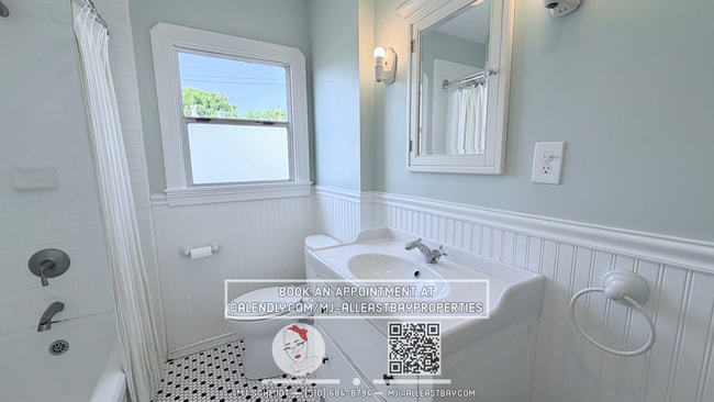 Building Photo - Large 3 Bedroom Home located in Berkeley Westbrae Neighborhood!