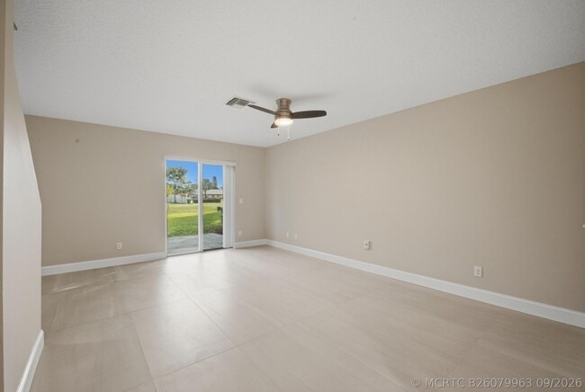 Building Photo - 1031 Goldenrod Rd