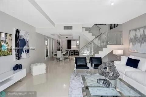 Building Photo - 3030 N Ocean Blvd