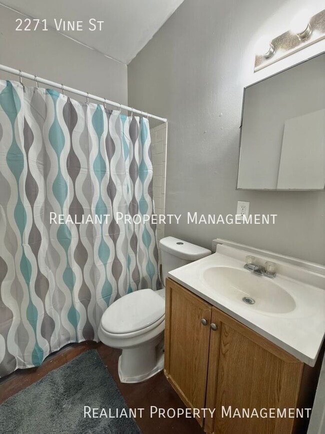 Building Photo - 2271 Vine St