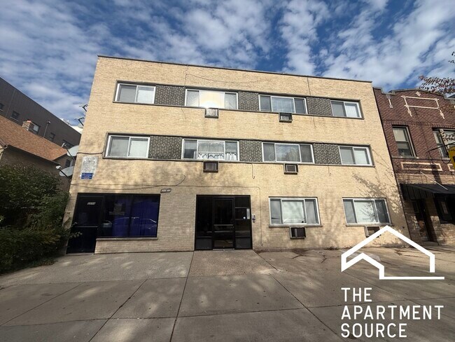 Building Photo - 2216 W Touhy Ave