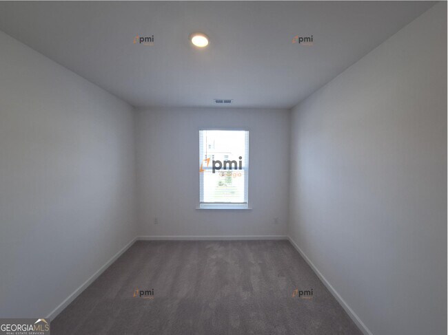 Building Photo - 220 Kenoot Dr