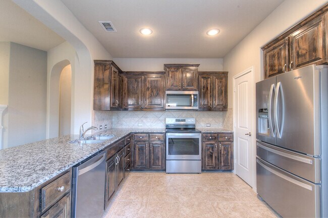 Building Photo - 1205 Glen Ct