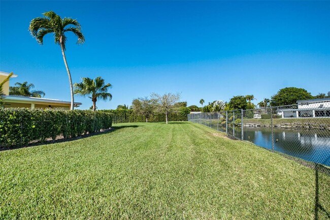 Building Photo - 11401 SW 72nd Pl