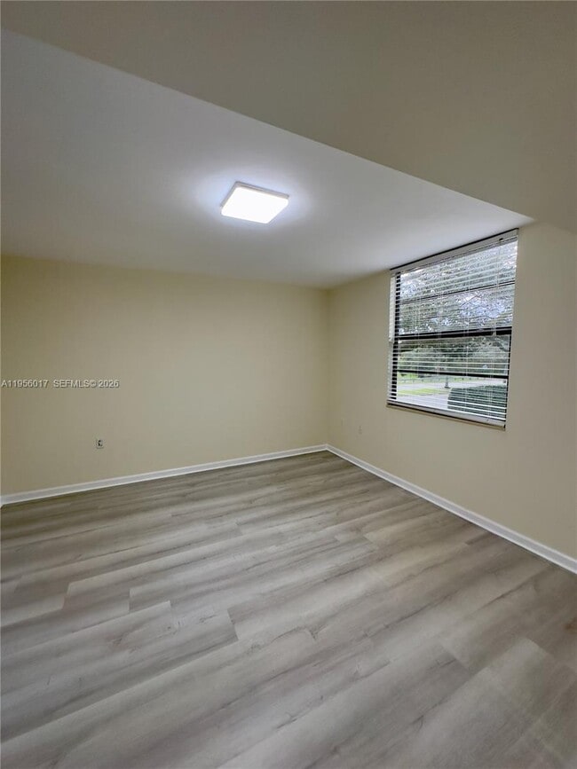 Building Photo - 1715 Whitehall Dr