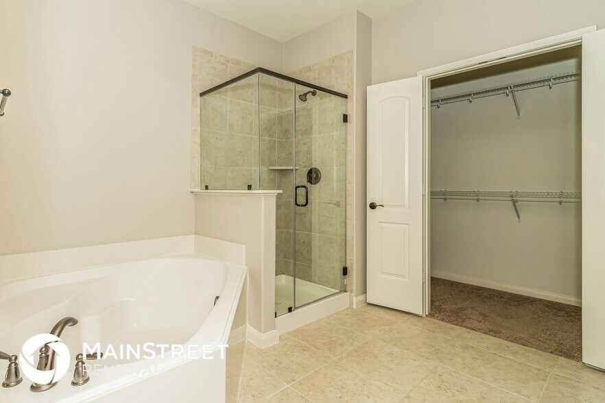 Building Photo - 527 Shady Meadow Ln