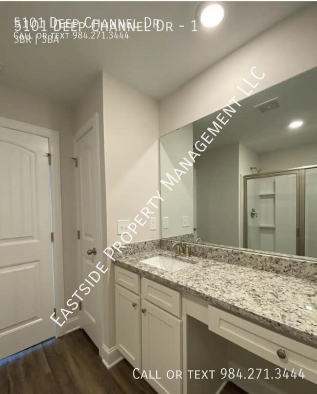 Building Photo - 5101 Deep Channel Dr