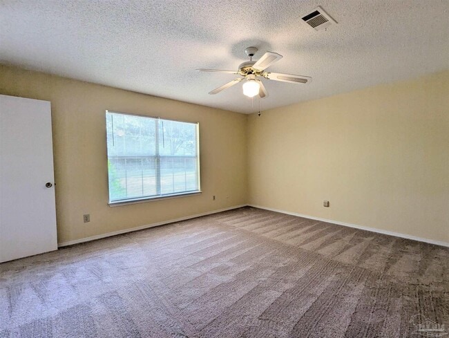 Building Photo - 512 Quail Nest Ln