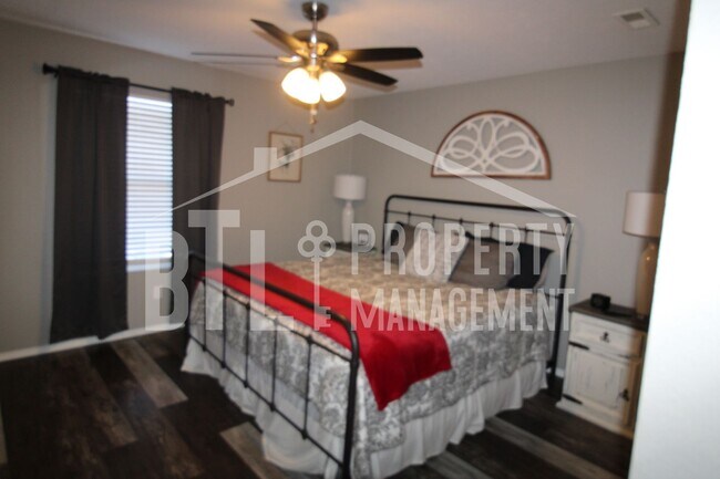 Building Photo - Beautifully Furnished 3 Bedroom Condo in Branson!