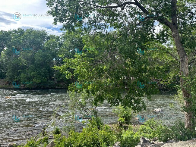 Building Photo - 1 Bedroom 1 Bath + Office next to Idlewild Park & the Truckee River