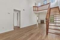 Building Photo - 2900 Woodrich Dr