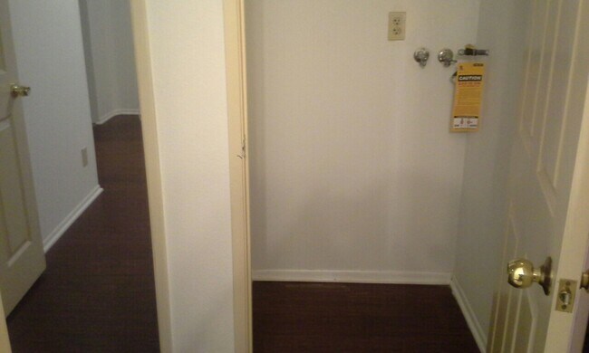 Primary Photo - 132 S Adams St