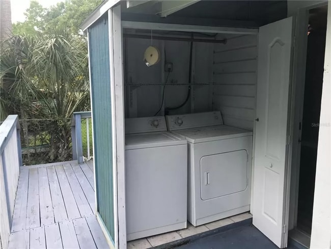 Building Photo - 731 Florence St