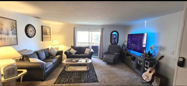 Building Photo - 294 Berkshire Ln