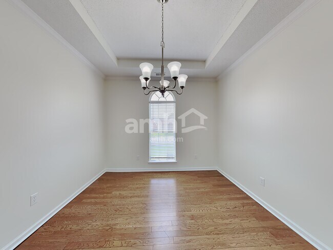 Building Photo - 5634 Broadway Dr W