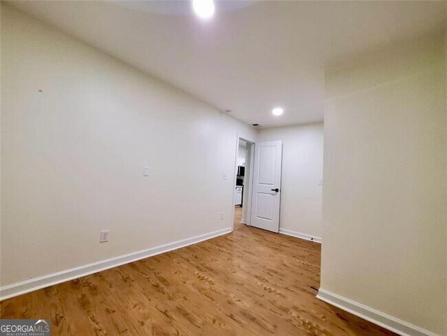 Building Photo - 1834 Walker St