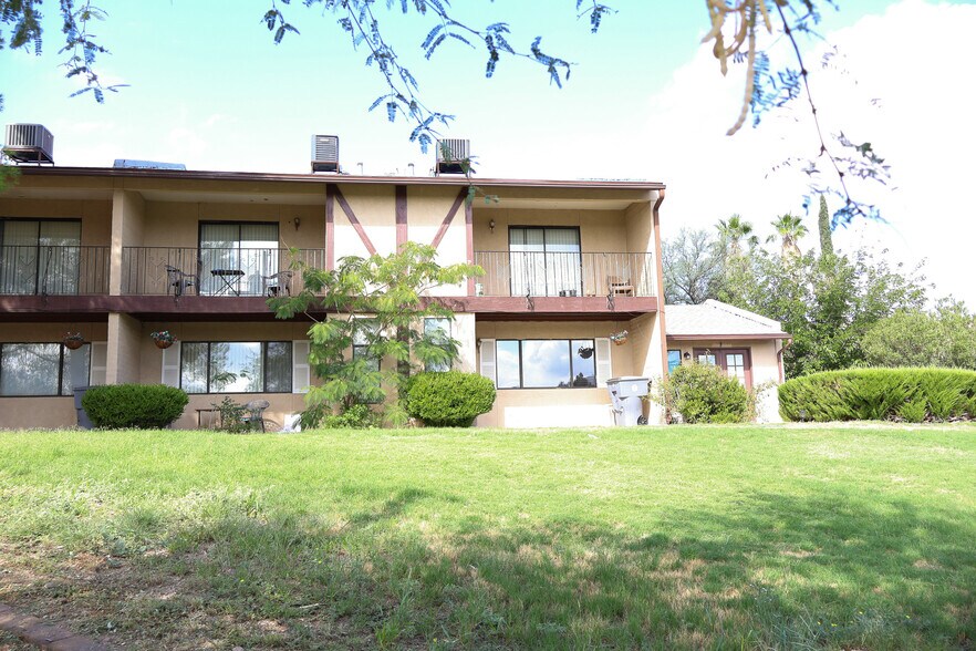 Building Photo - 797 W Mesa Verde Dr