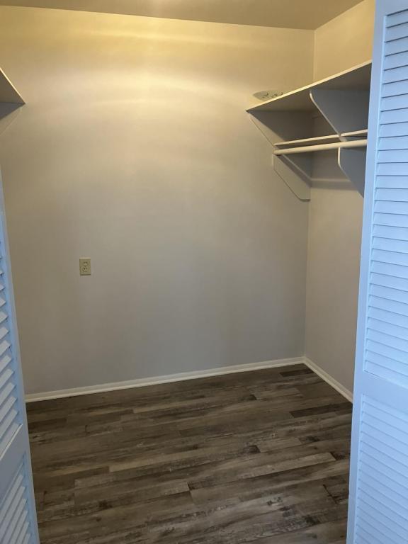 Building Photo - 2520 SW Mission Ave