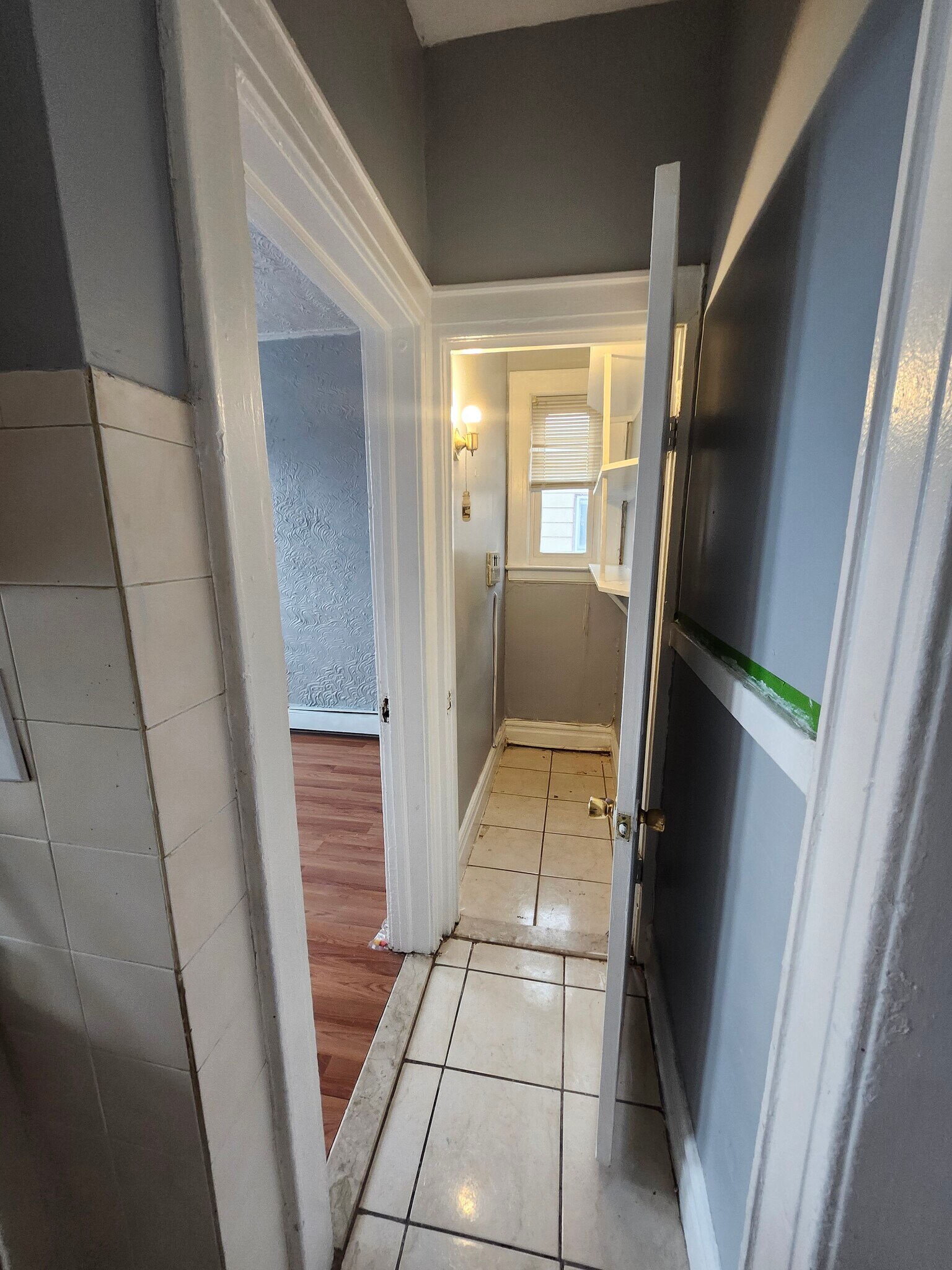 Building Photo - 32 Leo Pl