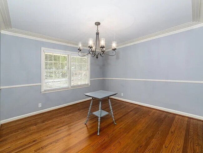 Building Photo - COMING SOON — Available August 17 | 3BR/2BA Midtown Brick Ranch | Lawn Care, Pest Control & W/D I...