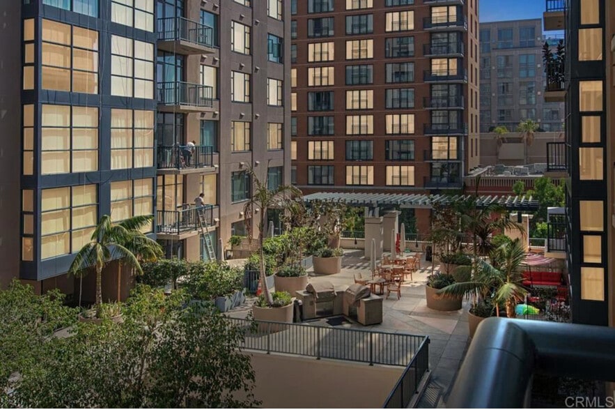 Building Photo - 530 K St