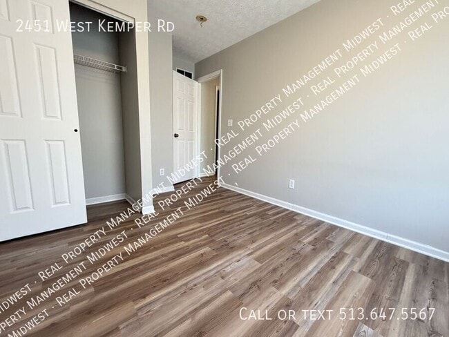 Building Photo - 2451 W Kemper Rd