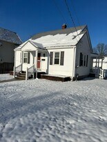 Building Photo - 1001 Sunset Ave