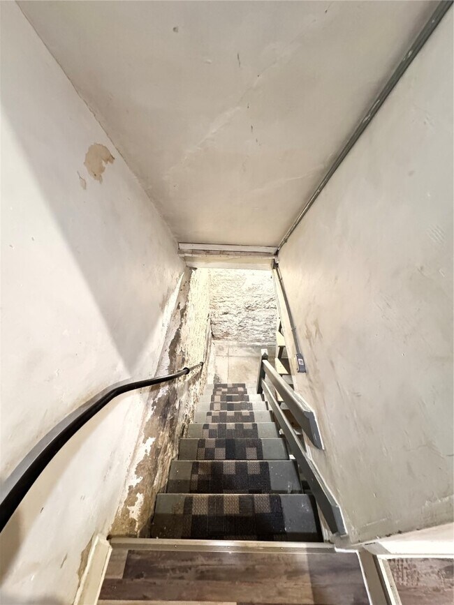 Building Photo - 4250 Michigan Ave