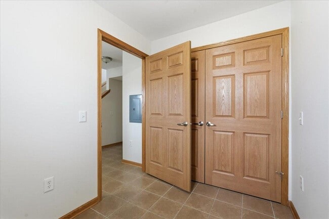 Building Photo - 3805 Design Pass