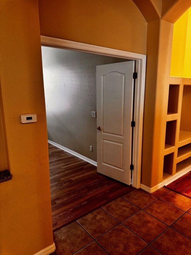 Building Photo - AVAILABLE NOW