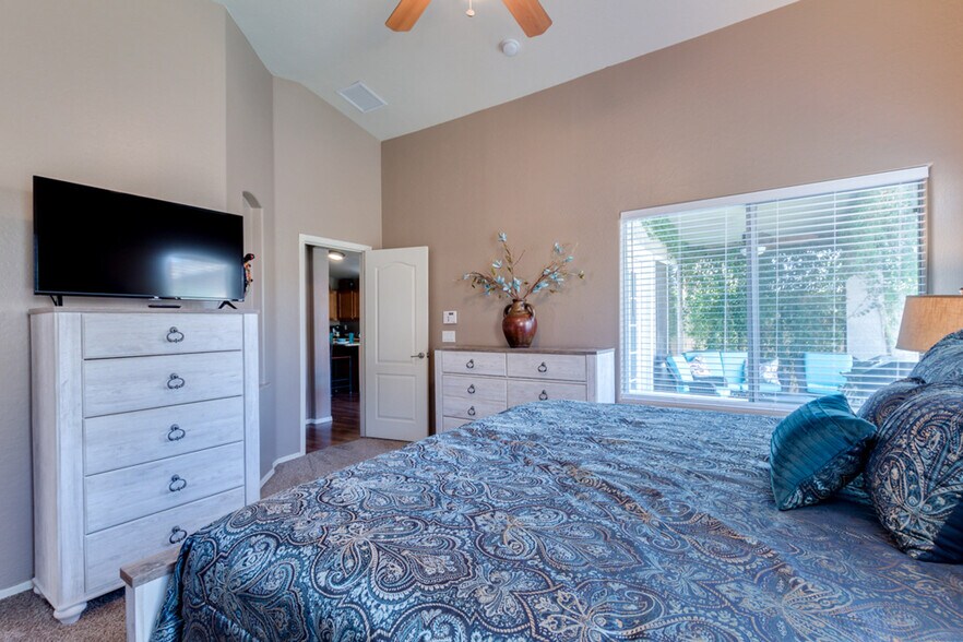 Building Photo - 44342 Palmen Dr