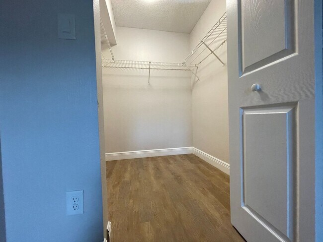 Building Photo - Mystic Gardens 5329-2905