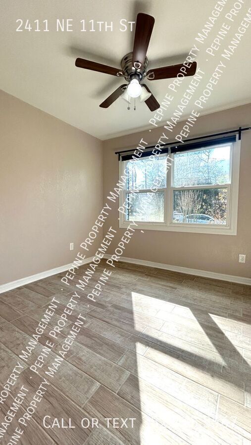 Building Photo - 2411 NE 11th St