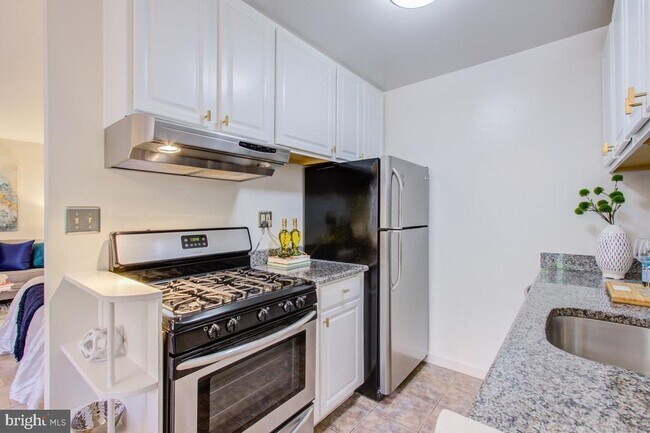 Building Photo - 2325 42nd St NW