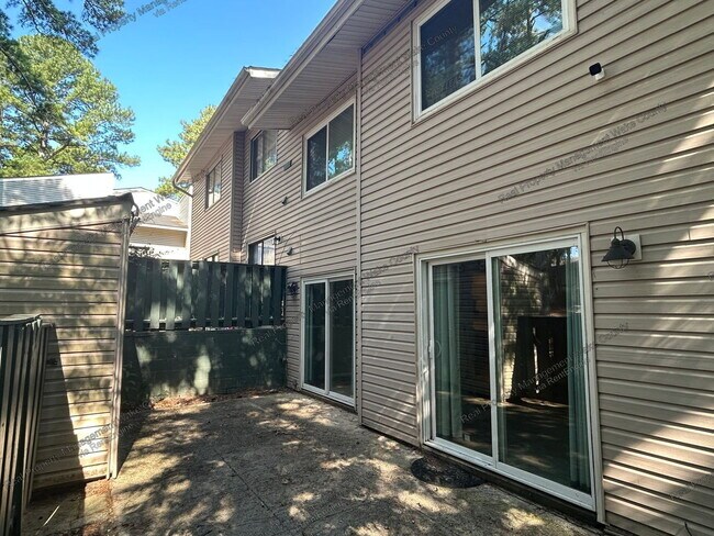 Building Photo - 4702 Walden Pond Dr